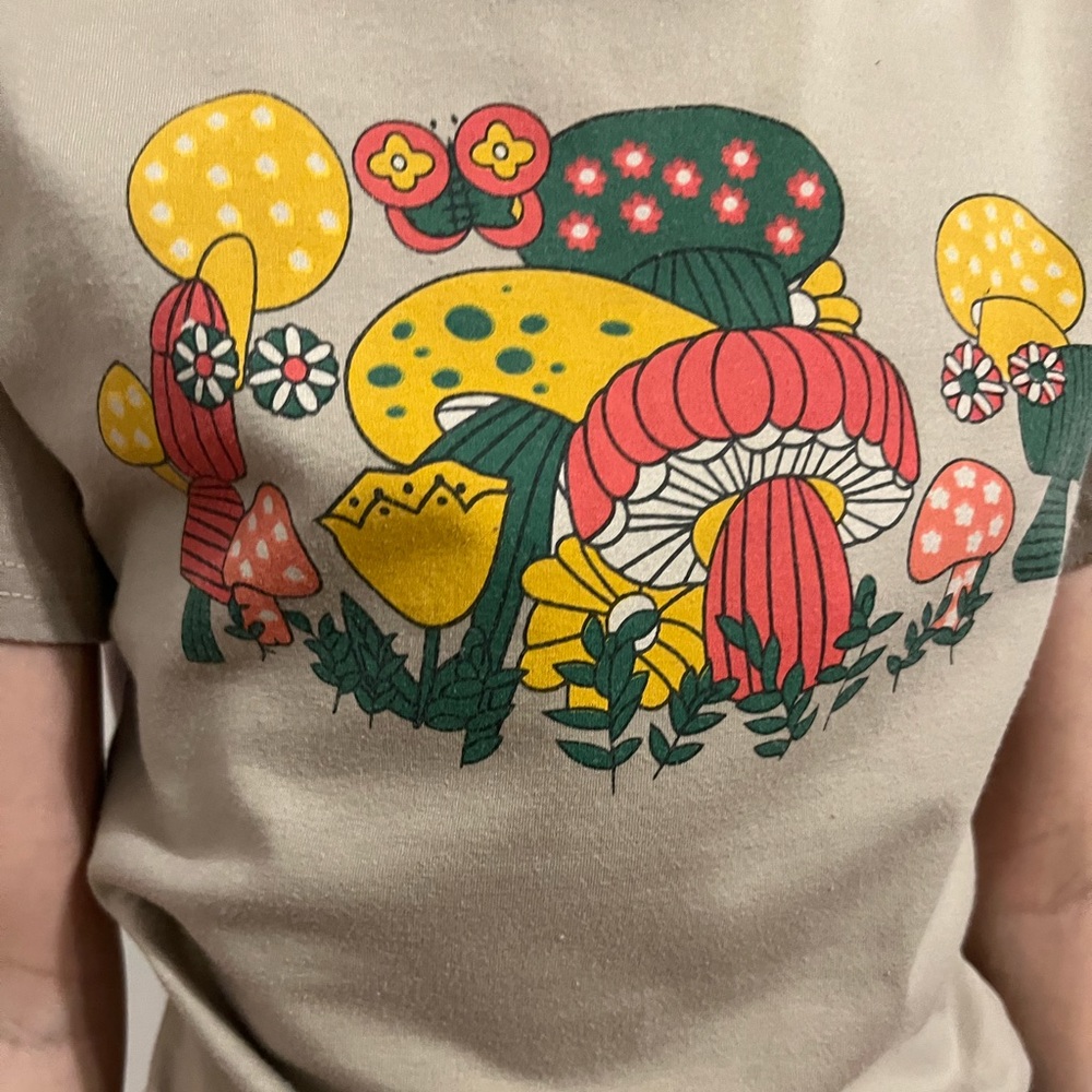 Mushroom crop top